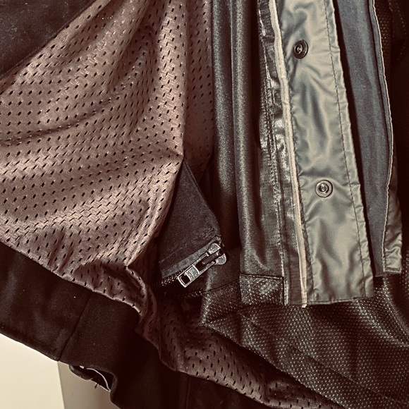 Moto Jacket less than 100miles on it. - Picture 7 of 8